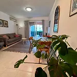 Con Piscina A Un Paso Del Centro Apartament