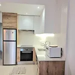 Con Piscina A Un Paso Del Centro Denia