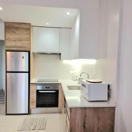 Con Piscina A Un Paso Del Centro Dénia